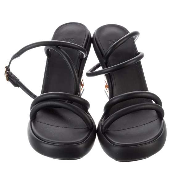 ❤️❤️ FENDI
Nappa Baguette Ankle Strap Platform Sandals❤️❤️ - Picture 4 of 6